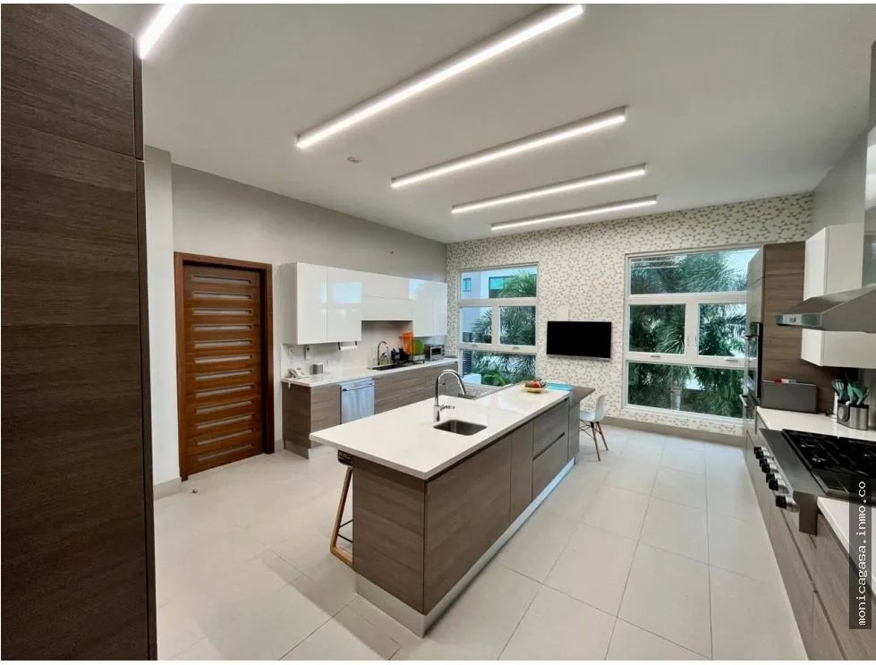 VENTA – EXCLUSIVO APARTAMENTO EN PH LA LOMA