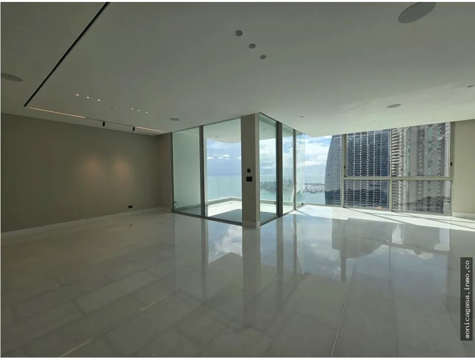 Alquiler de Apartamento en PH. Pacific Point Torre 400-Punta Pacifica