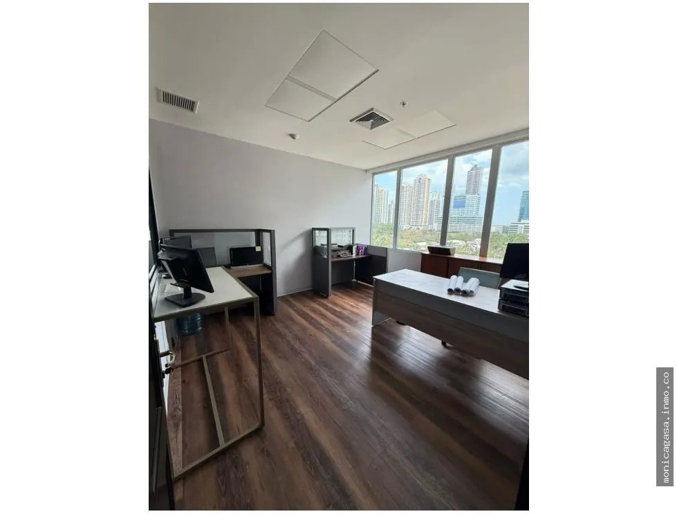 Sale of Commercial Office in PH Torre Centenario – Parque Lefevre