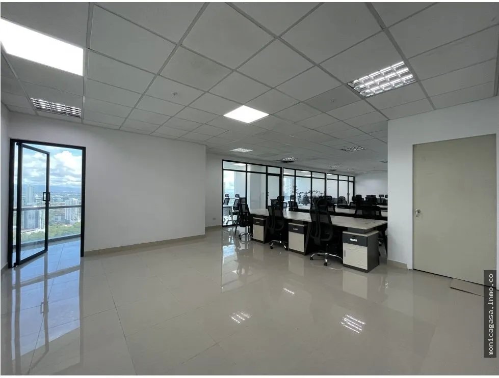Alquiler de Oficina en Financial Park – Costa del Este