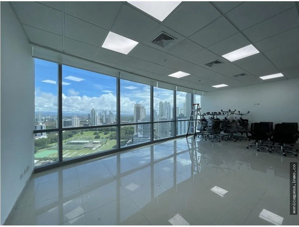 Alquiler de Oficina en Financial Park – Costa del Este