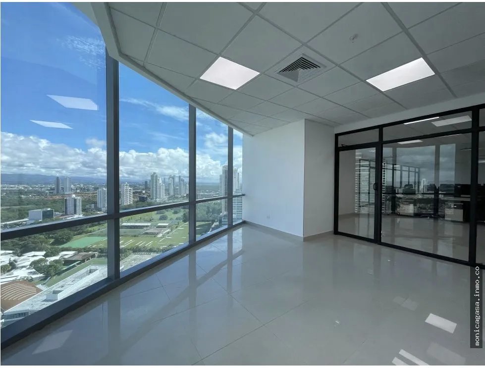 Alquiler de Oficina en Financial Park – Costa del Este