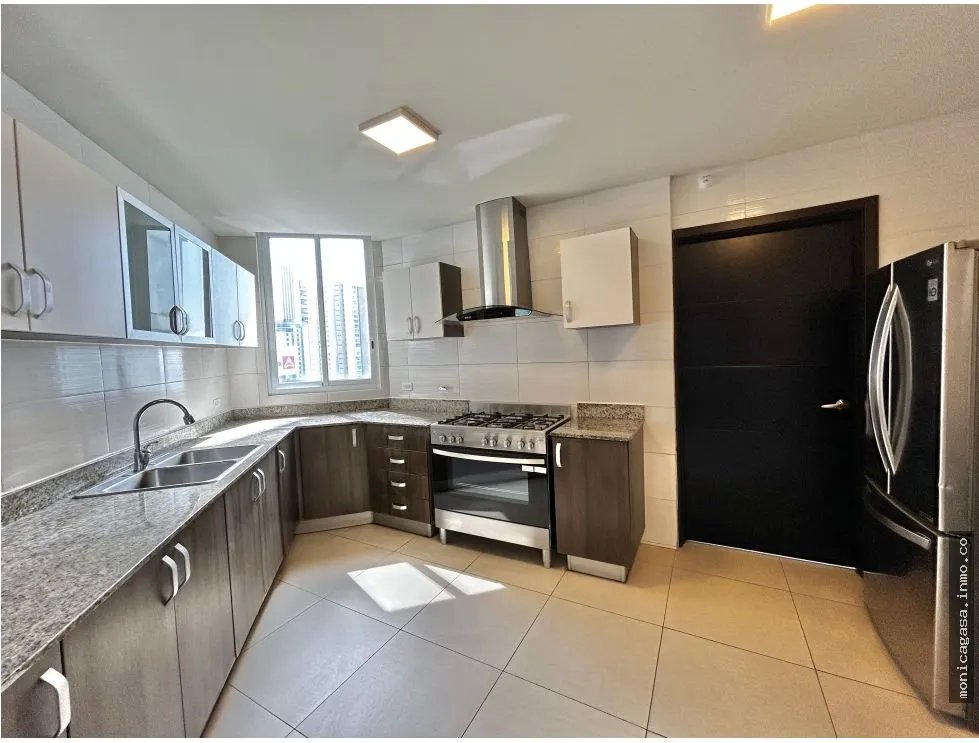 Sale of Apartment in PH Country Club – Costa del Este