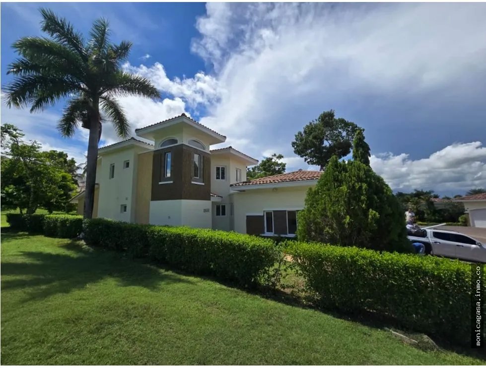 Venta de Casa en PH Tucán Country Club & Resort – Arraiján