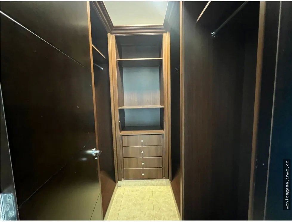 Venta de apartamento en PH. Titanium, Costa del Este