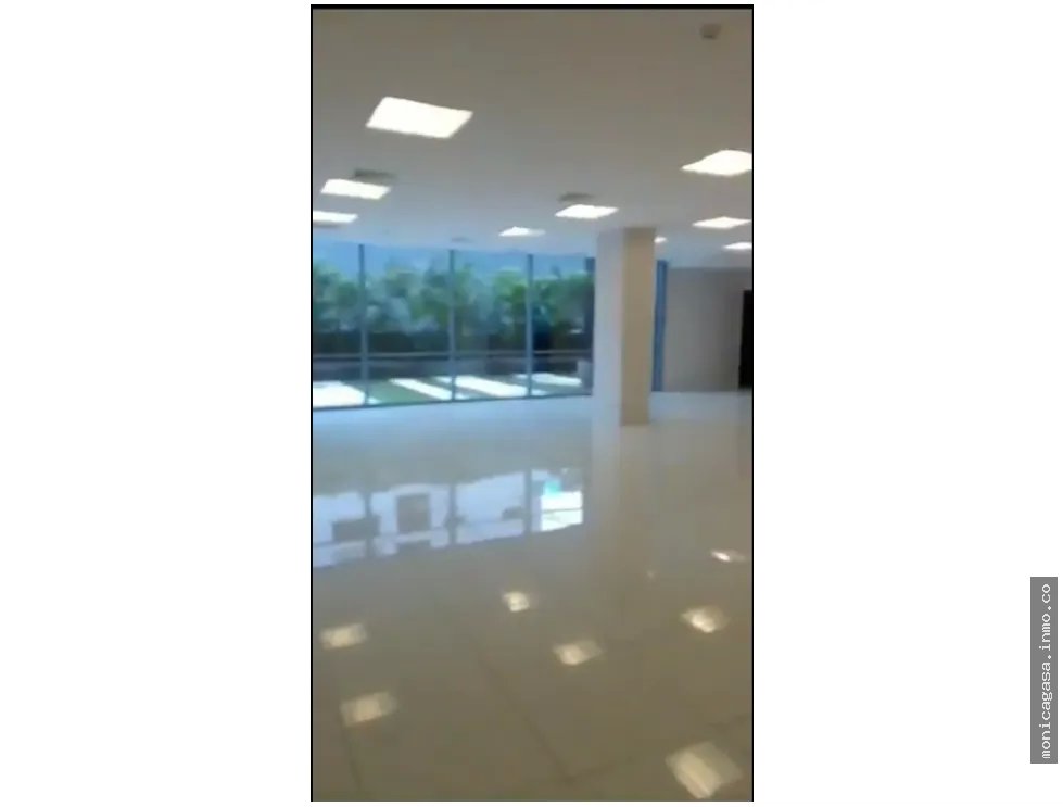 Alquiler de Oficina en  – Plaza Boulevard del Este, Costa del Este