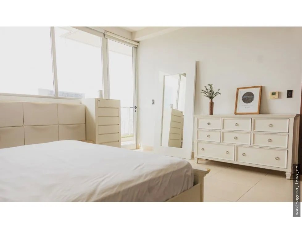 Sale of Fully Furnished Apartment on High Floor, PH. OCEANAIRE