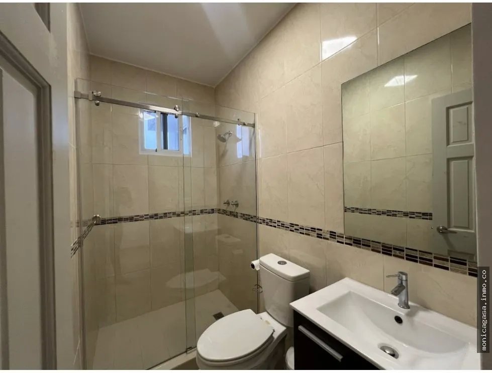 Venta de apartamento remodelado en PH. Mandarin, Vía Israel
