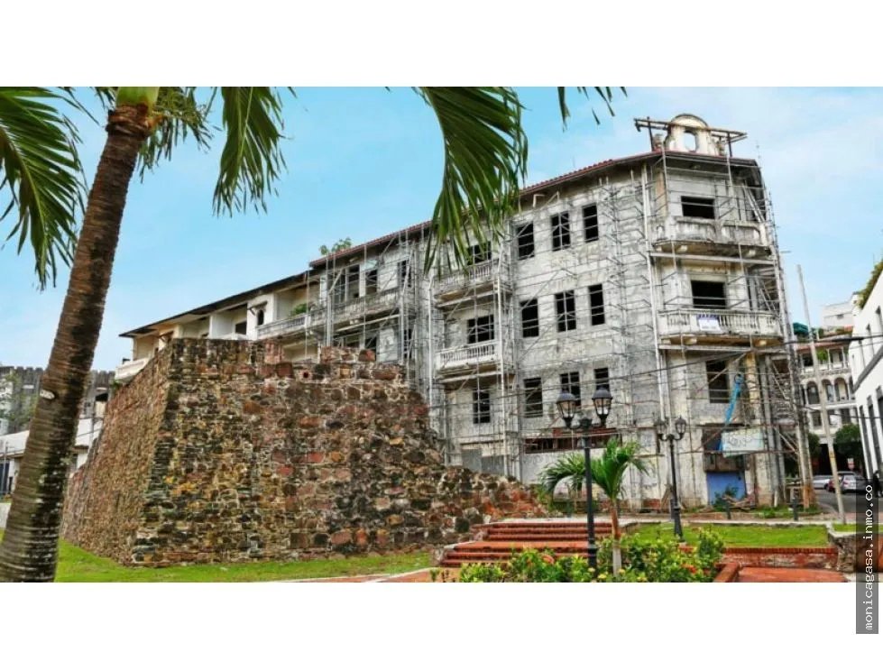 Sale of Apartments and Commercial Spaces in Mansión Baluarte, Casco Viejo