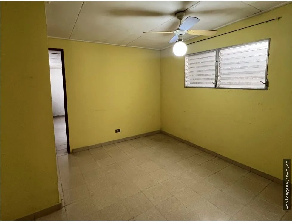 Venta de Casa en Urbanización Residencial Cerro Viento, San Miguelito