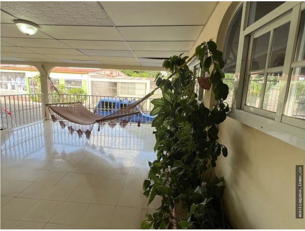 Venta de Casa en Urbanización Residencial Cerro Viento, San Miguelito