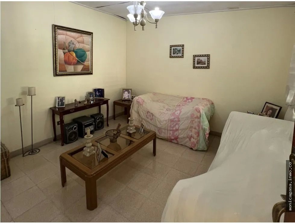 Venta de Casa en Urbanización Residencial Cerro Viento, San Miguelito