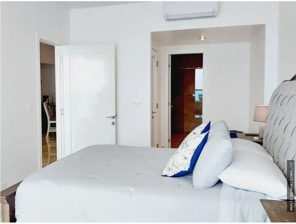 Alquiler de apartamento Amoblado en PH. Yoo by Starck, Avenida Balboa