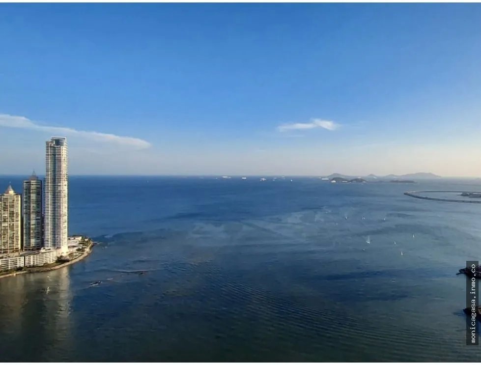 Alquiler de apartamento Amoblado en PH. Yoo by Starck, Avenida Balboa