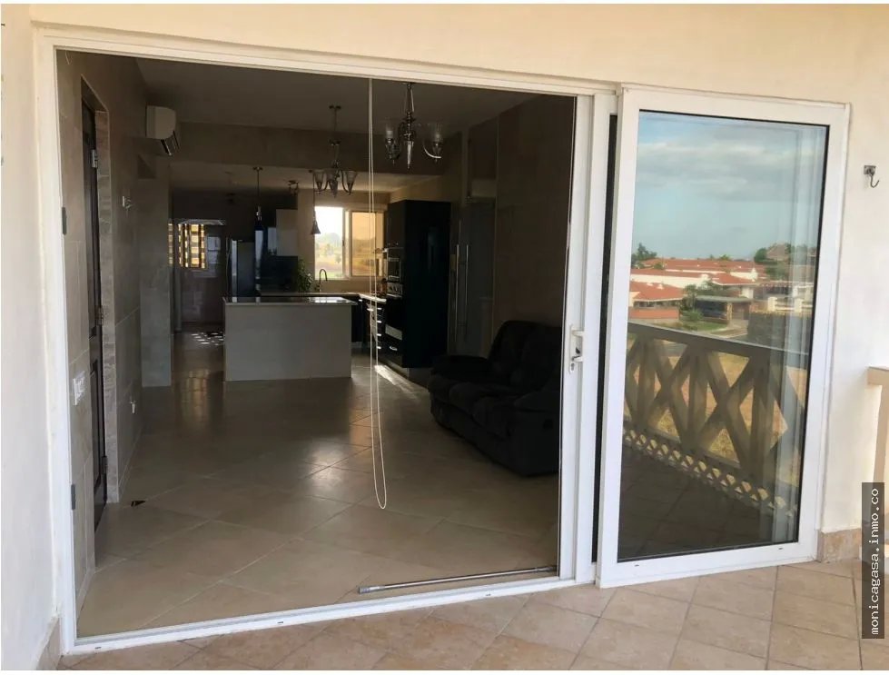 Venta de apartamento en Vista Mar Golf Beach & Marina, PH. Roca Marina