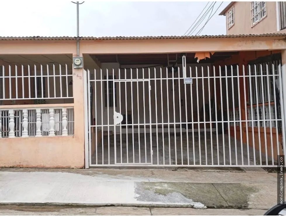 Venta de Casa en Residencial  La Castellana, San Miguelito