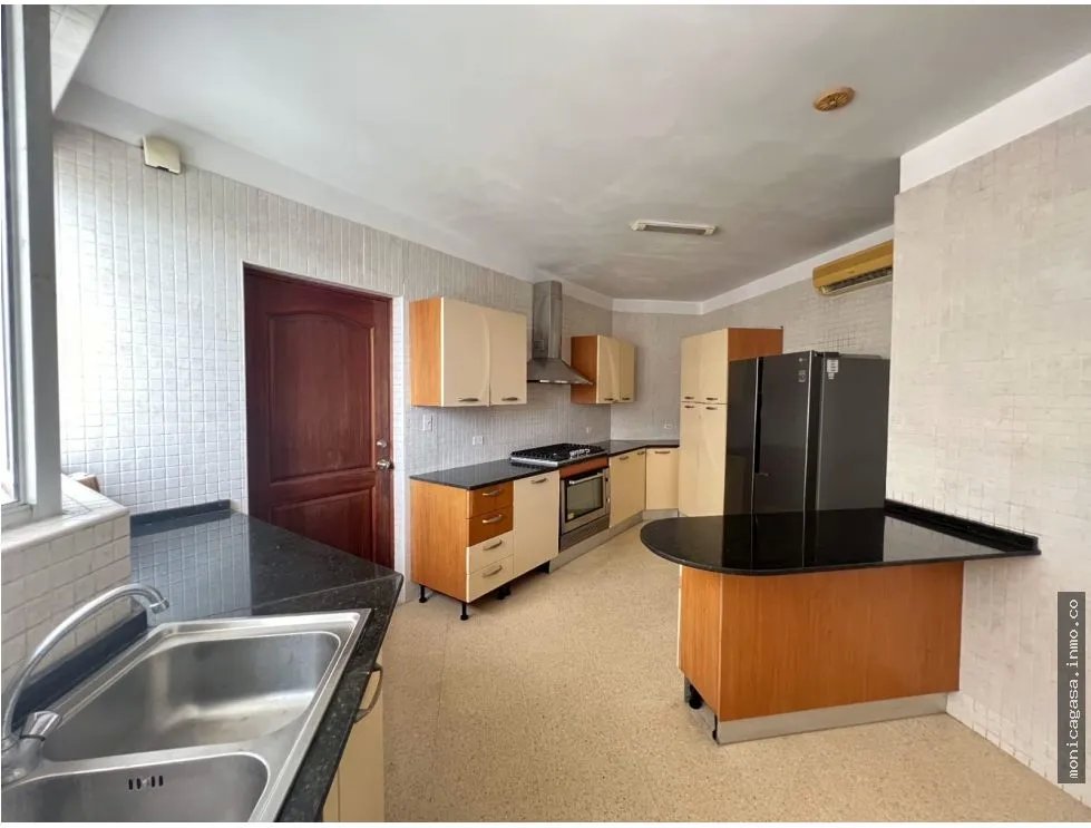 Venta de apartamento PH. Vista Nova, El Cangrejo