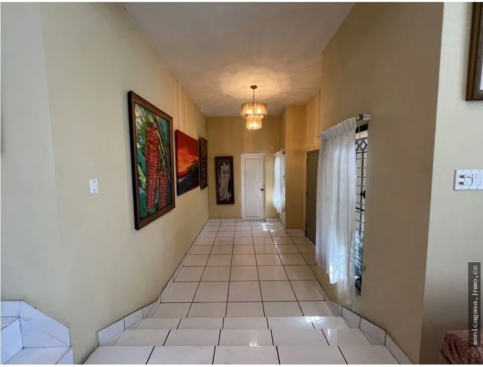 House for Sale in Los Angeles Urbanization, Betania