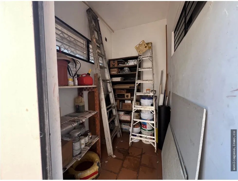 House for Sale in Los Angeles Urbanization, Betania