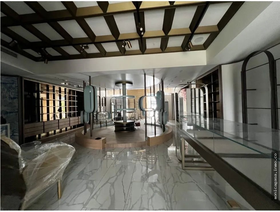 Commercial Space Rental, Plaza Sunset Strip, Unit 29, 164m2