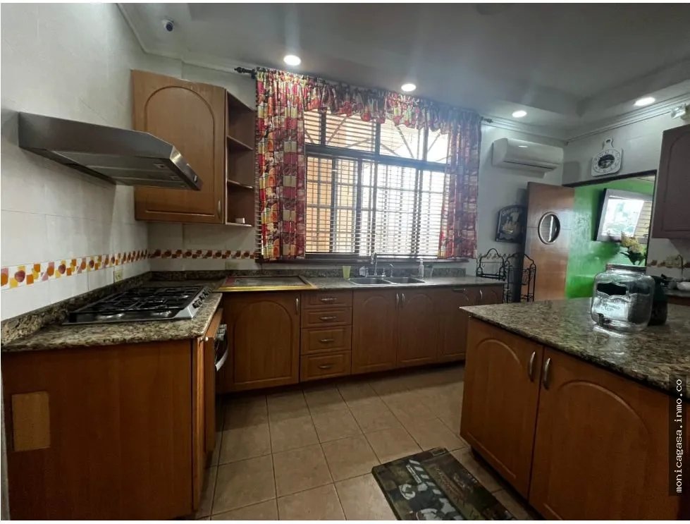 Venta de casa en Betania, PH. Castellanos, Apartamento A