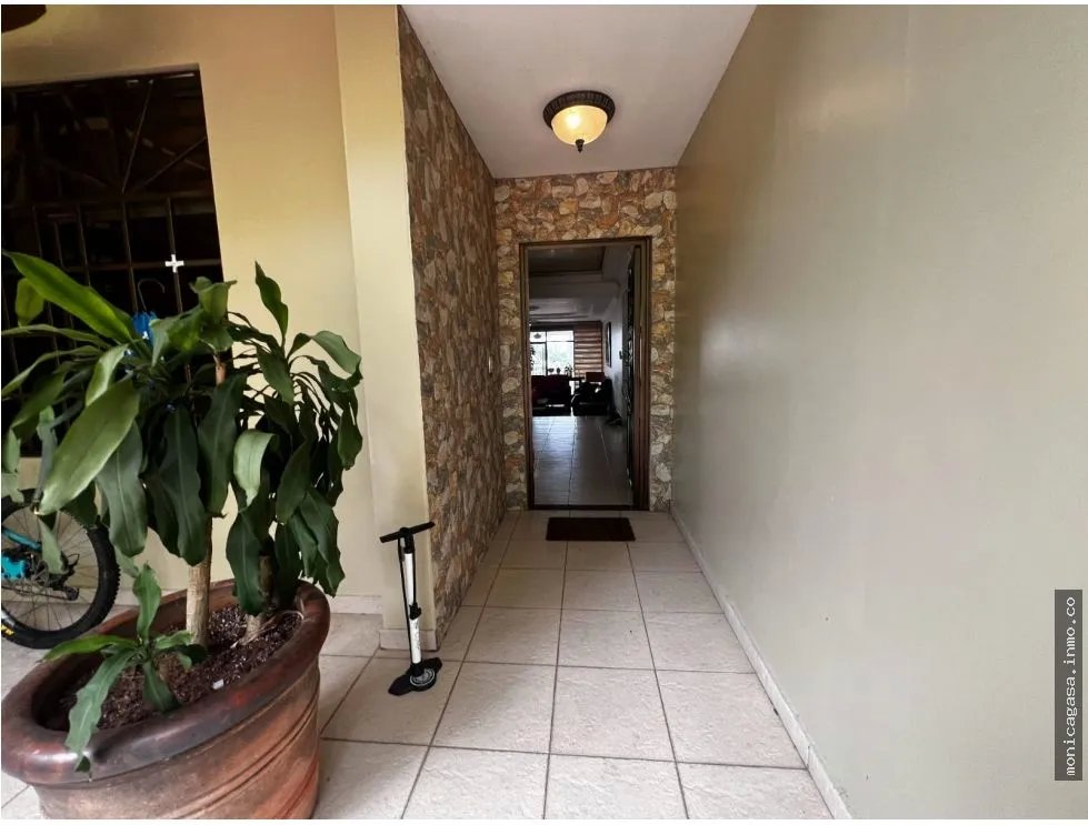Venta de casa en Betania, PH. Castellanos, Apartamento A