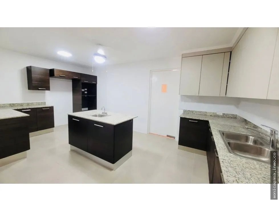Duplex House for Sale in Paitilla