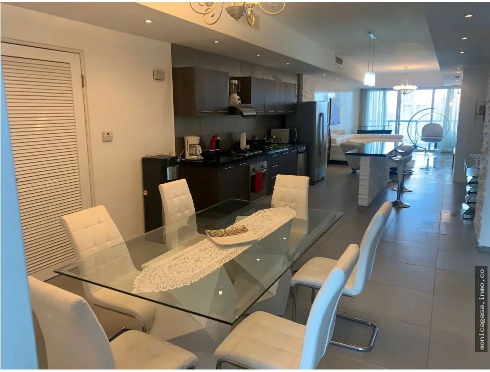 Luxury PH Yacht Club Apartment Rental / Ave. Balboa / 178 m2