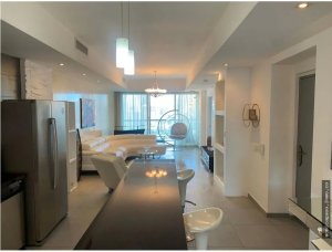 Luxury PH Yacht Club Apartment Rental / Ave. Balboa / 178 m2
