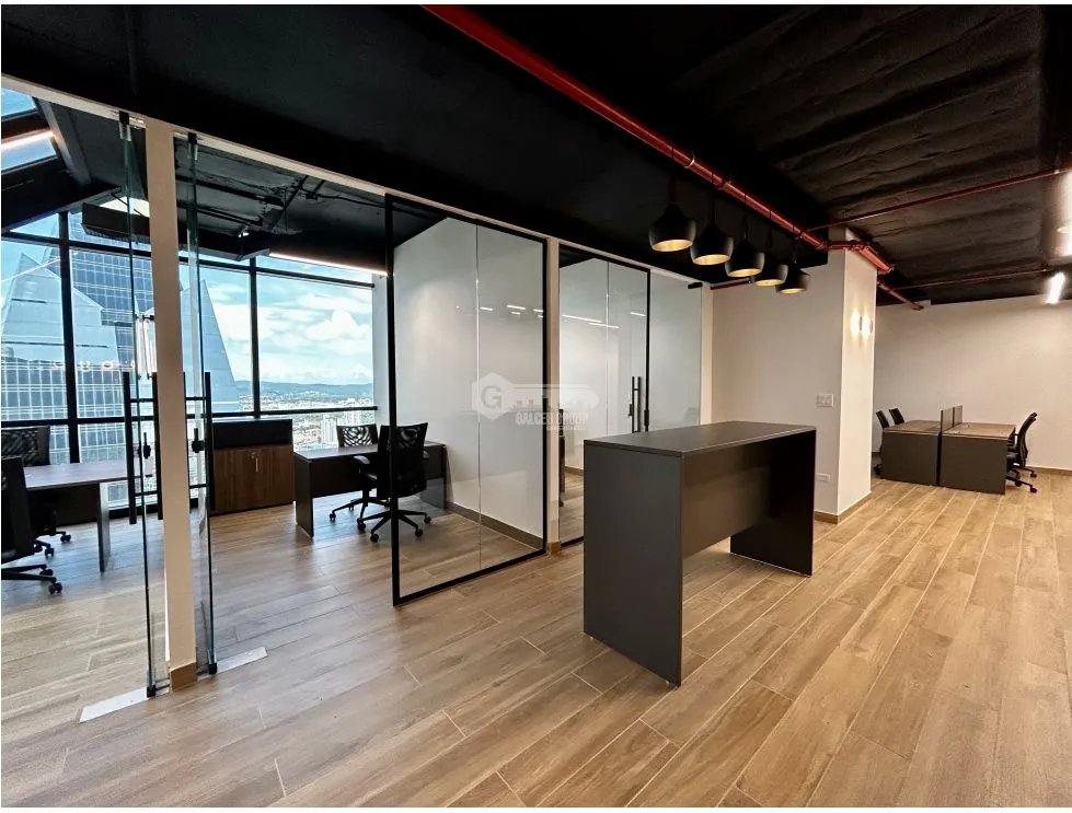 OFICINA / BALBOA OFFICE / 70M / SIN DIVISIONES / COCINA / PISO ALTO