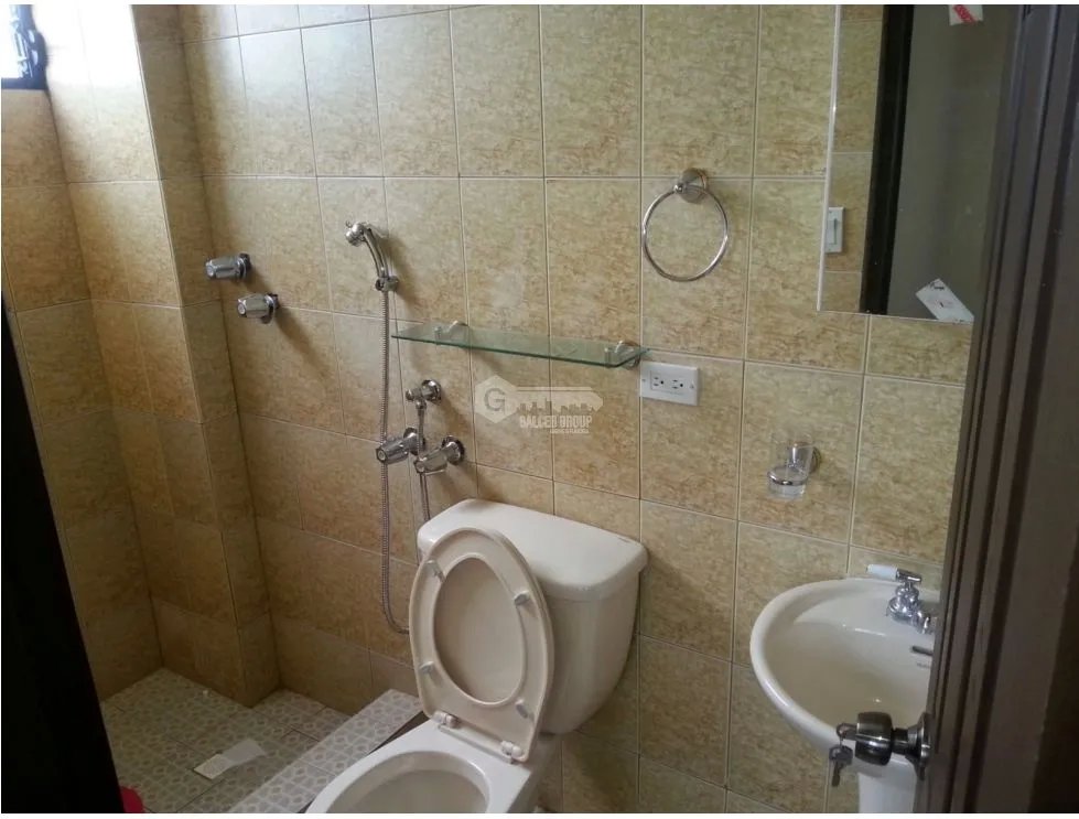 SE VENDE APARTAMENTO OBARRIO ARCELIA 85M 2 HABITACIONES REMATE