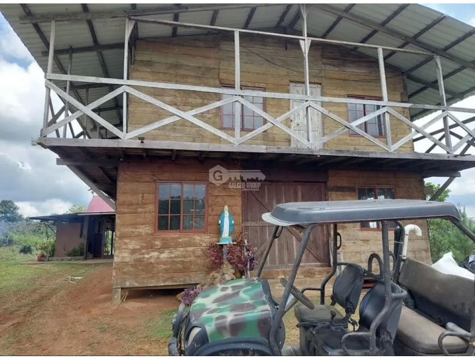FINCA CON CASA DE 2 PISO / CAPIRA / 38 HECTAREA / RIO Y OJO DE AGUA JC