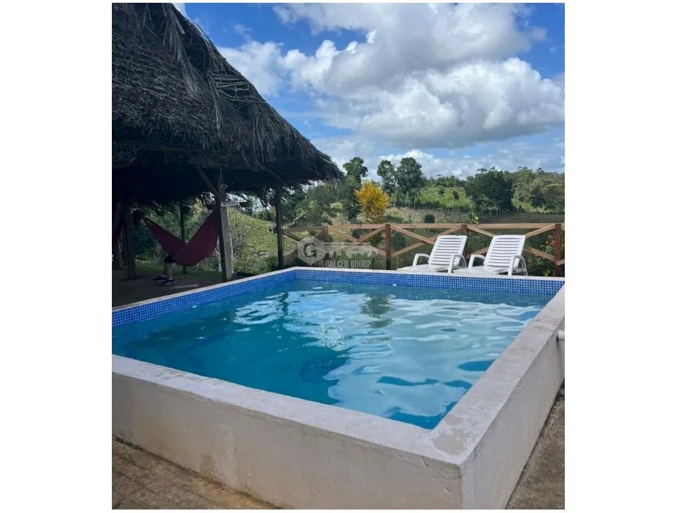 FINCA CON CASA DE 2 PISO / CAPIRA / 38 HECTAREA / RIO Y OJO DE AGUA JC