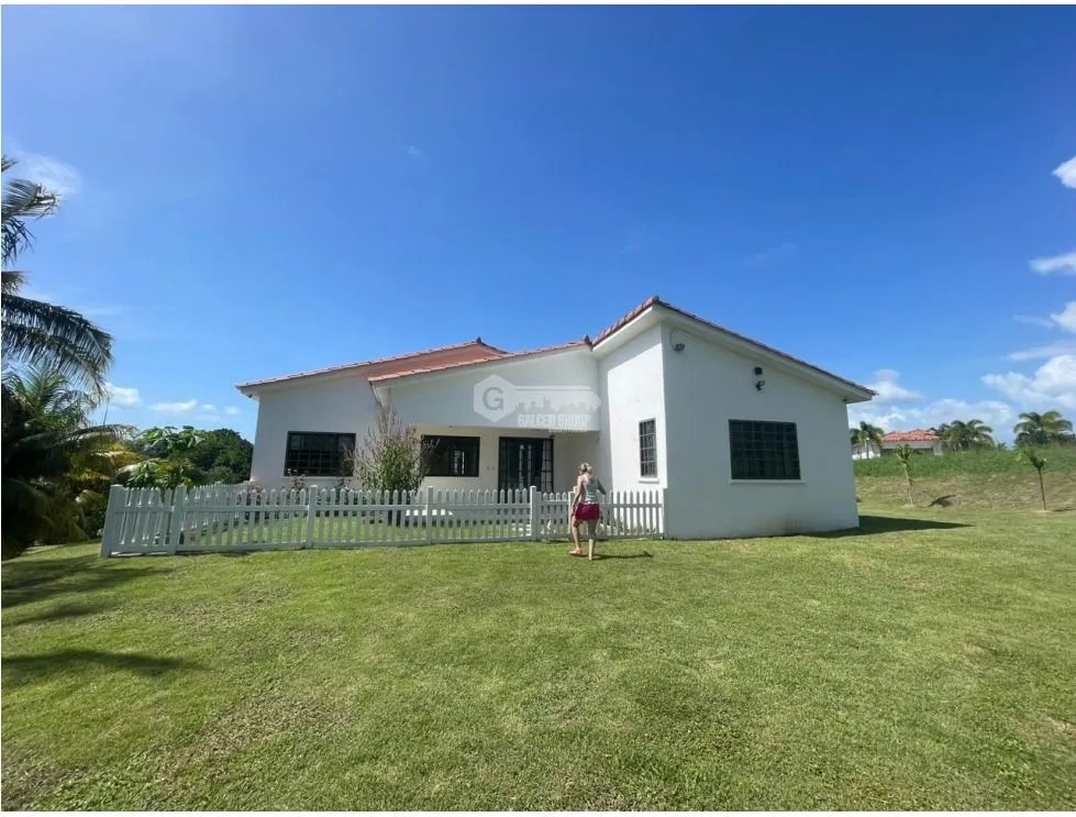 SE VENDE CASA EN SAN CARLOS HACIENDA PACIFICA 1500M2 AMPLIO JARDIN
