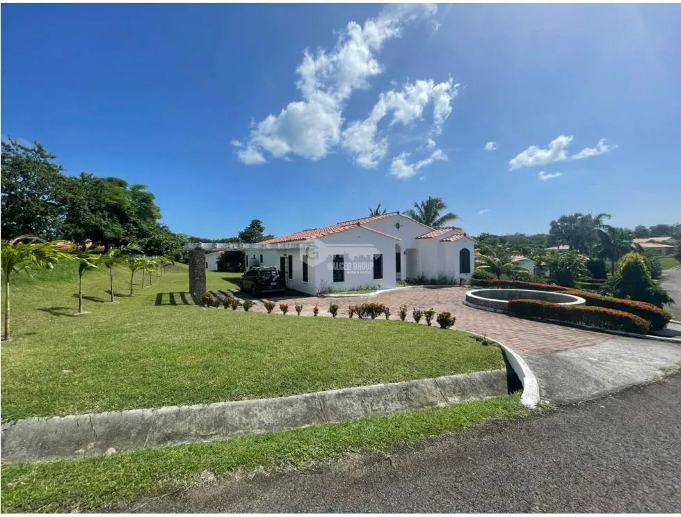 House for Sale in San Carlos Hacienda Pacifica 1500M2 Large Garden
