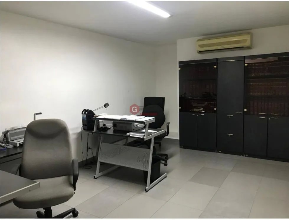 OBARRIO / CASA COMERCIAL O RESIDENCIAL / 500M / 2 NIVELES / DEPOSITO