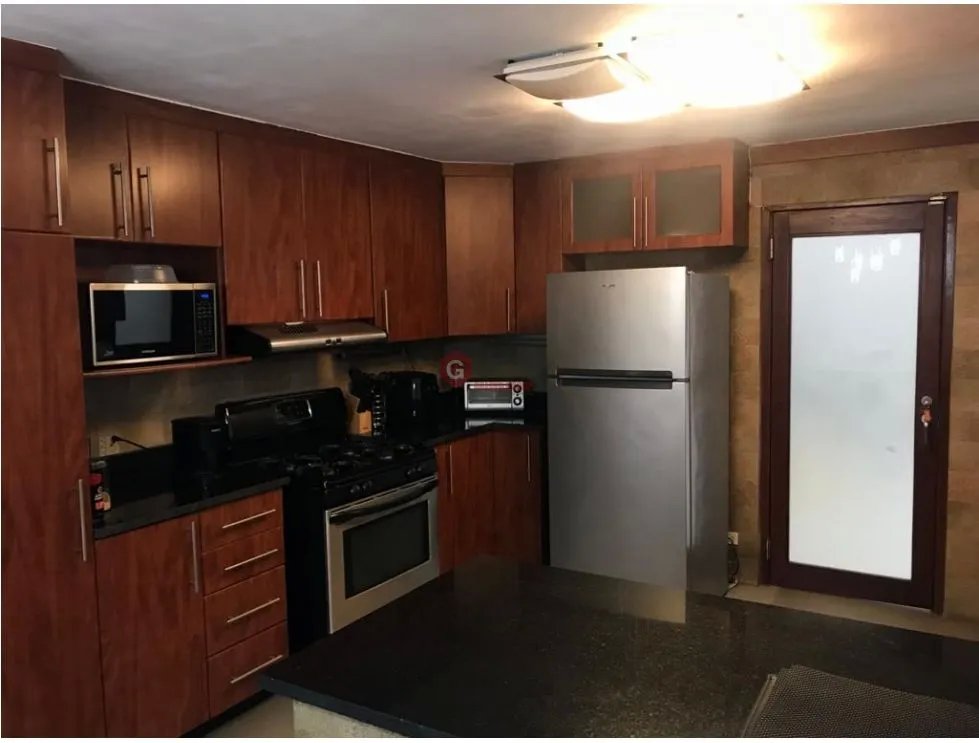 OBARRIO / COMMERCIAL OR RESIDENTIAL HOUSE / 500M / 2 LEVELS / STORAGE