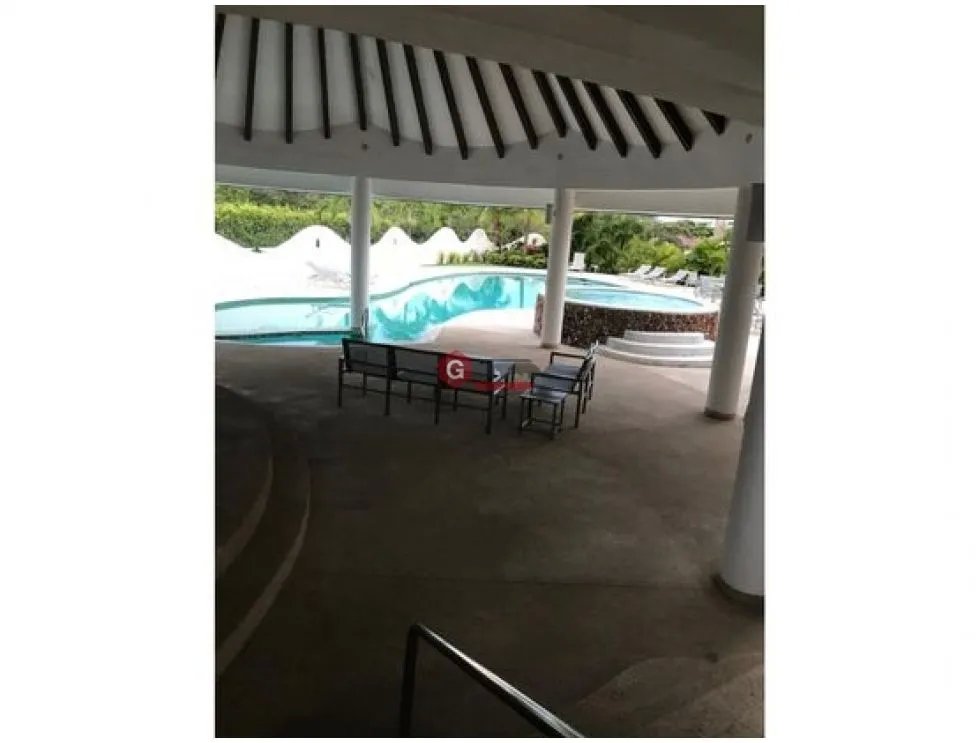 SE VENDE APARTAMENTO EN PUNTA BARCO RESORT 220 M2 CON PISCINA