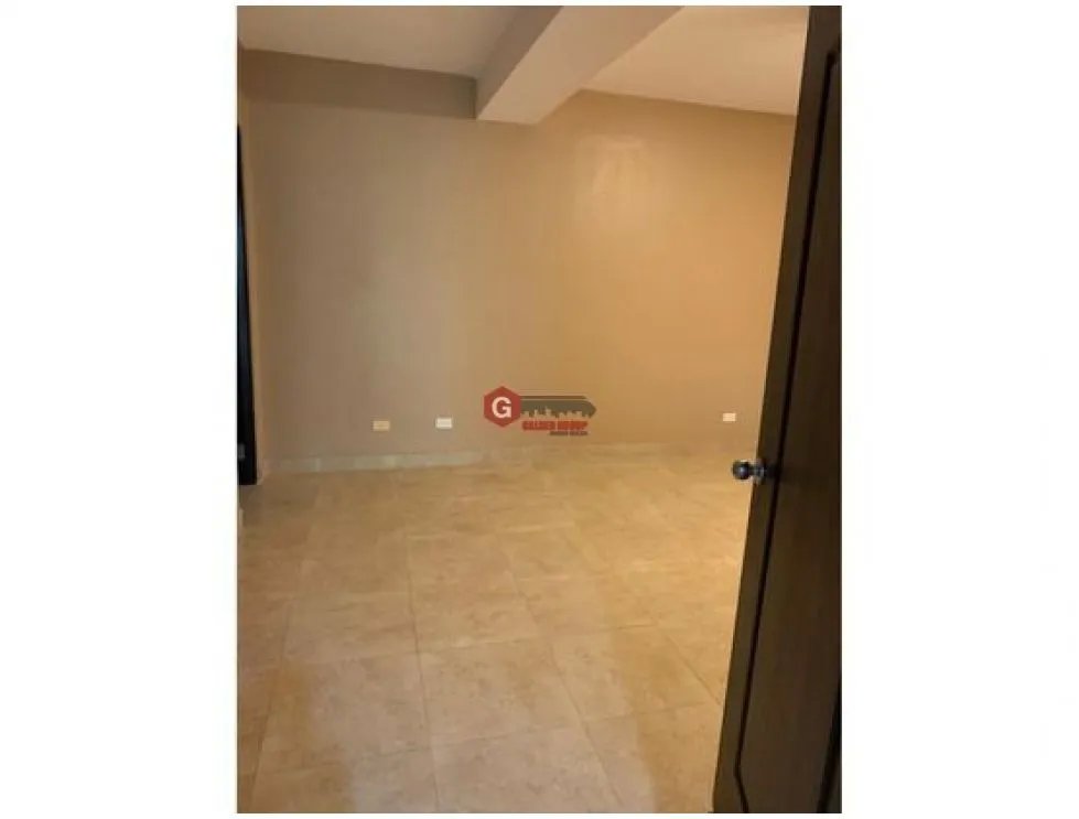SE VENDE APARTAMENTO EN PUNTA BARCO RESORT 220 M2 CON PISCINA