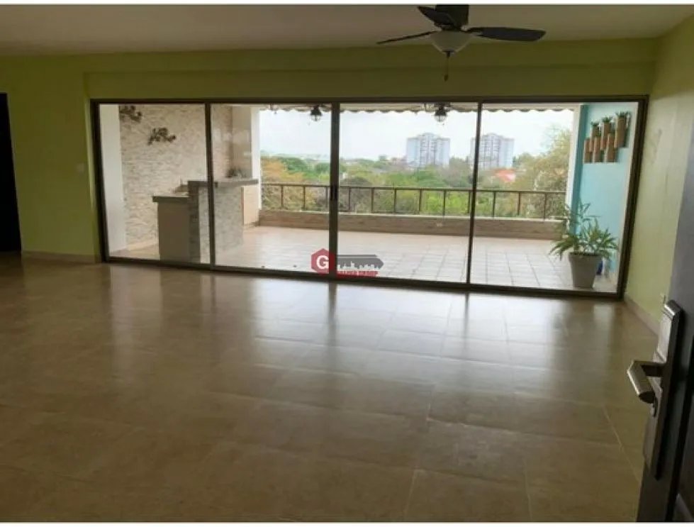PUNTA BARCO RESORT / 4 BEDROOMS / 220 M2 / TERRACE / SWIMMING POOL