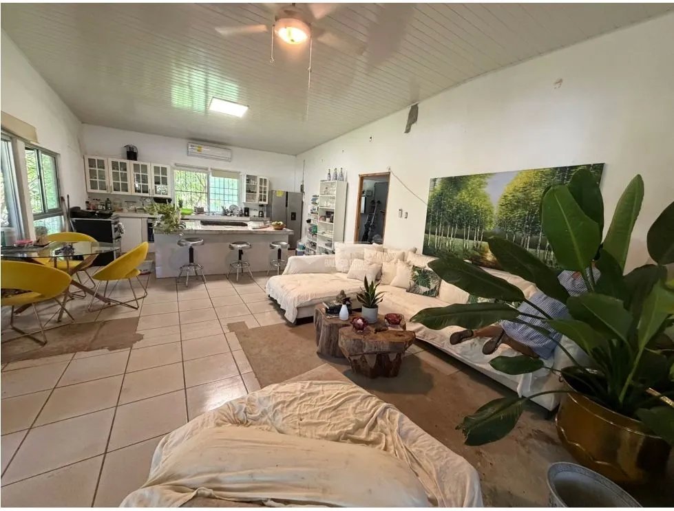 SE VENDE CASA EN CORONADO 1500M A UNA  CUADRA DE LA PLAYA