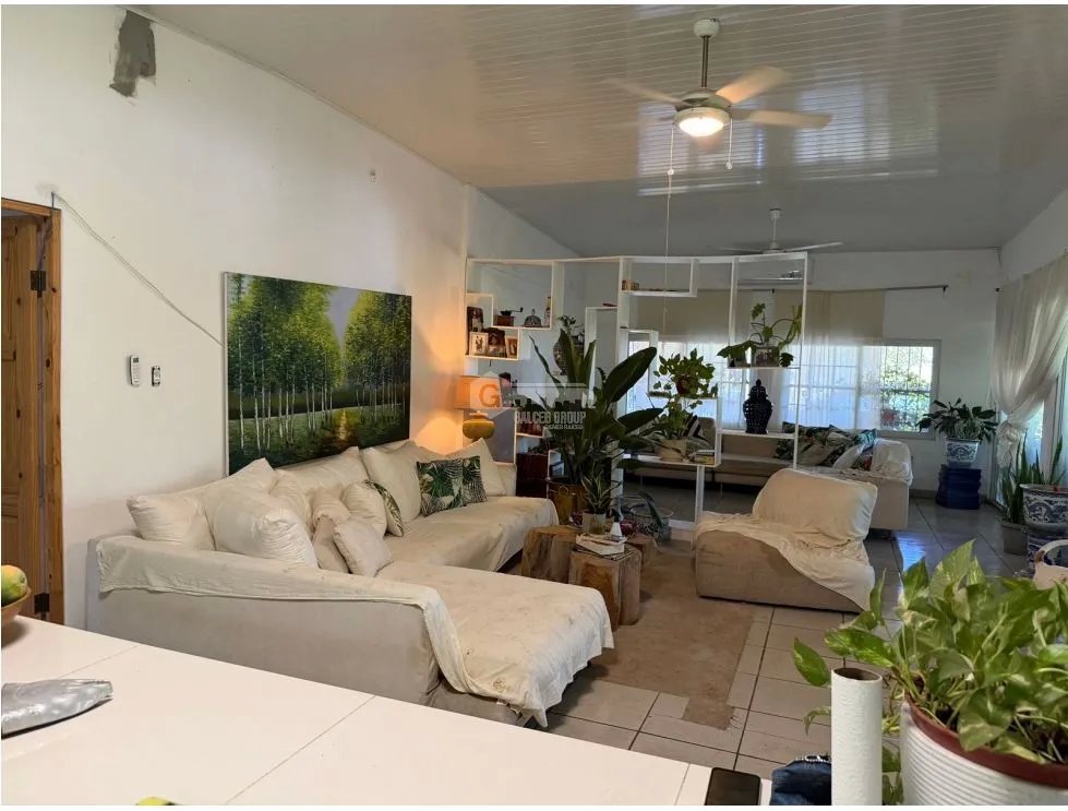 SE VENDE CASA EN CORONADO 1500M A UNA  CUADRA DE LA PLAYA