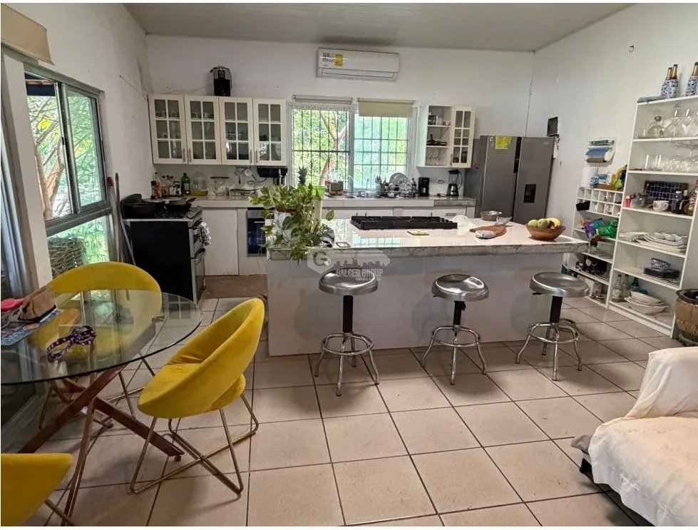 SE VENDE CASA EN CORONADO 1500M A UNA  CUADRA DE LA PLAYA