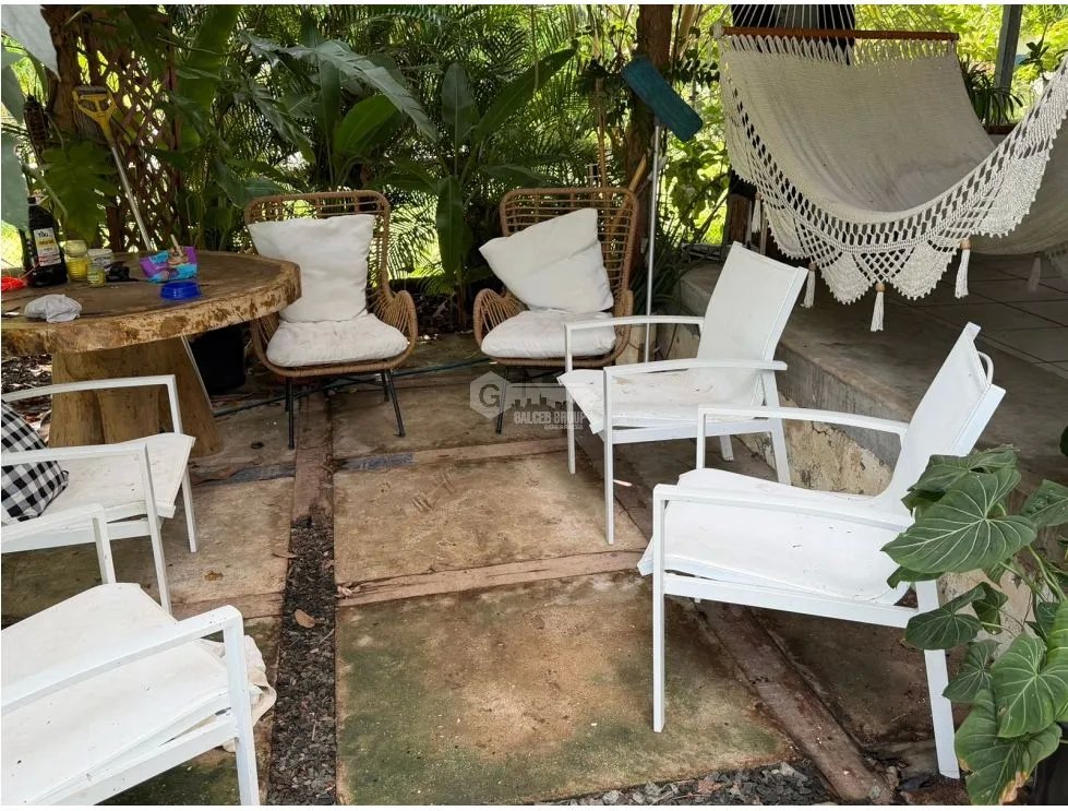 SE VENDE CASA EN CORONADO 1500M A UNA  CUADRA DE LA PLAYA