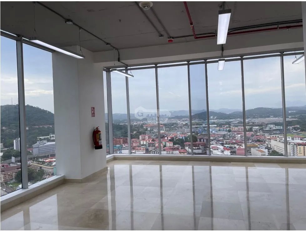 SE VENDE OFICINA BALBOA OFFICE CENTER 70M SIN DIVISIONES COCINA