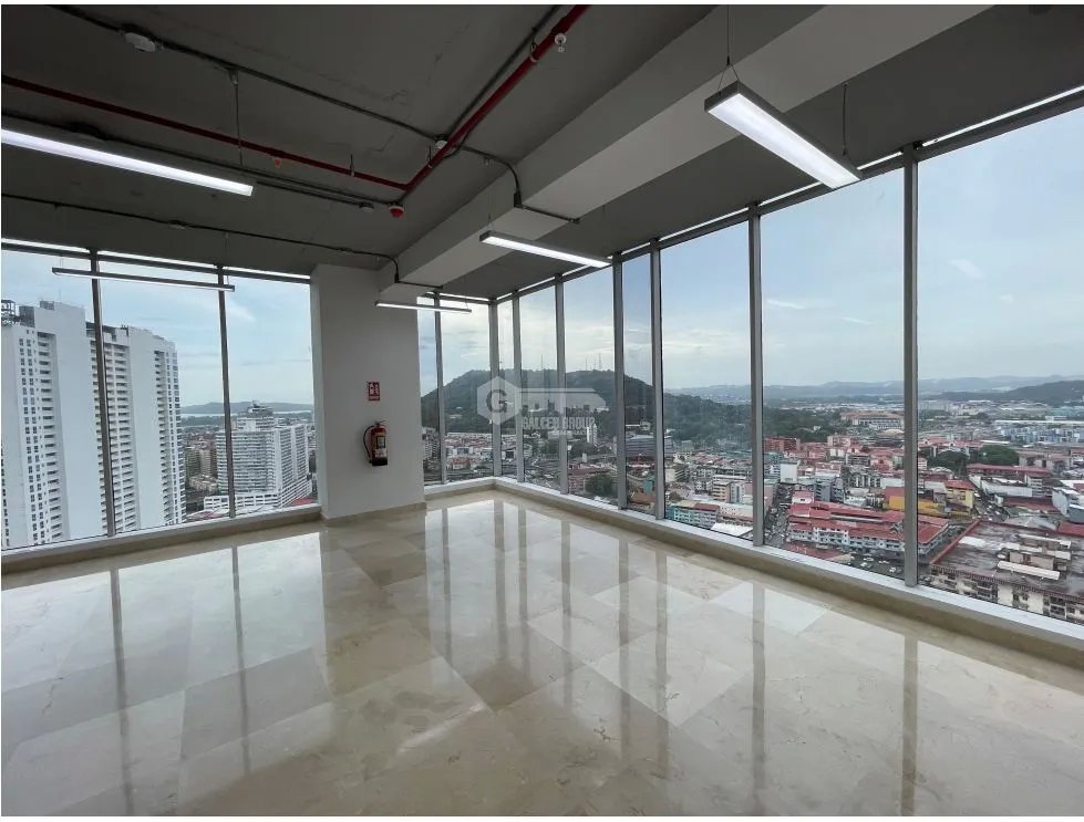 SE VENDE OFICINA BALBOA OFFICE CENTER 70M SIN DIVISIONES COCINA
