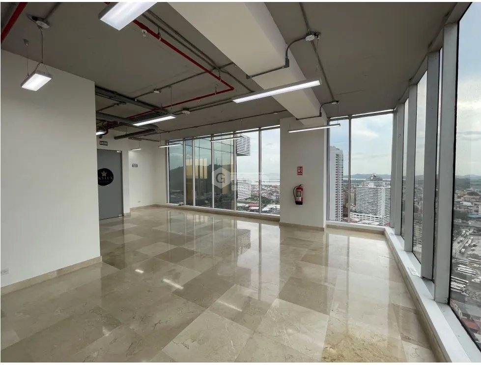 OFICINA / BALBOA OFFICE CENTER / 70M / SIN DIVISIONES / COCINA