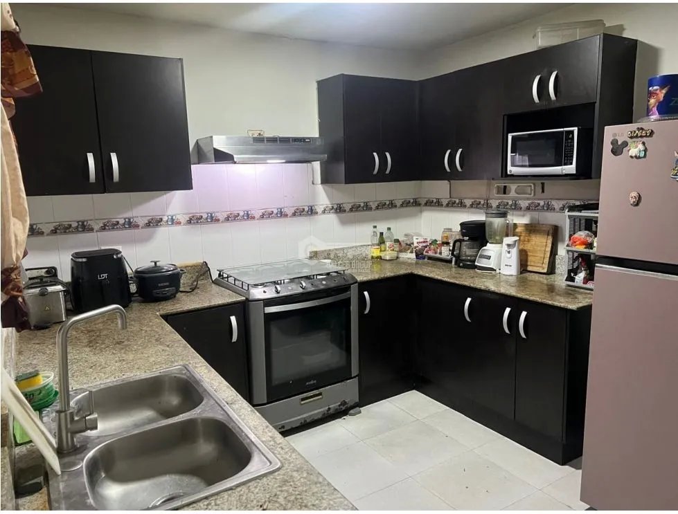 SE VENDE CASA VILLA ZAITA 300M 3 HABITACIONES ESTUDIO Y TERRAZA