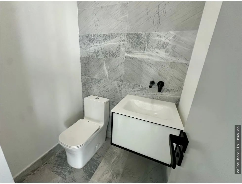 SE ALQUILA APARTAMENTO EN SANTA MARIA