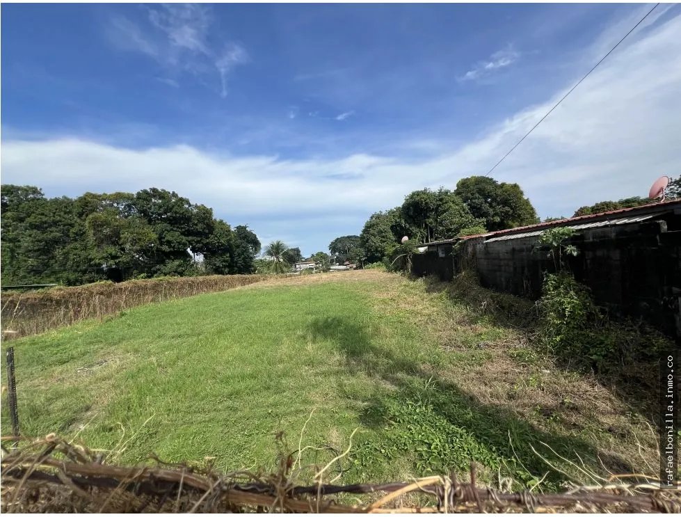 SE VENDE TERRENO EN PEDREGAL